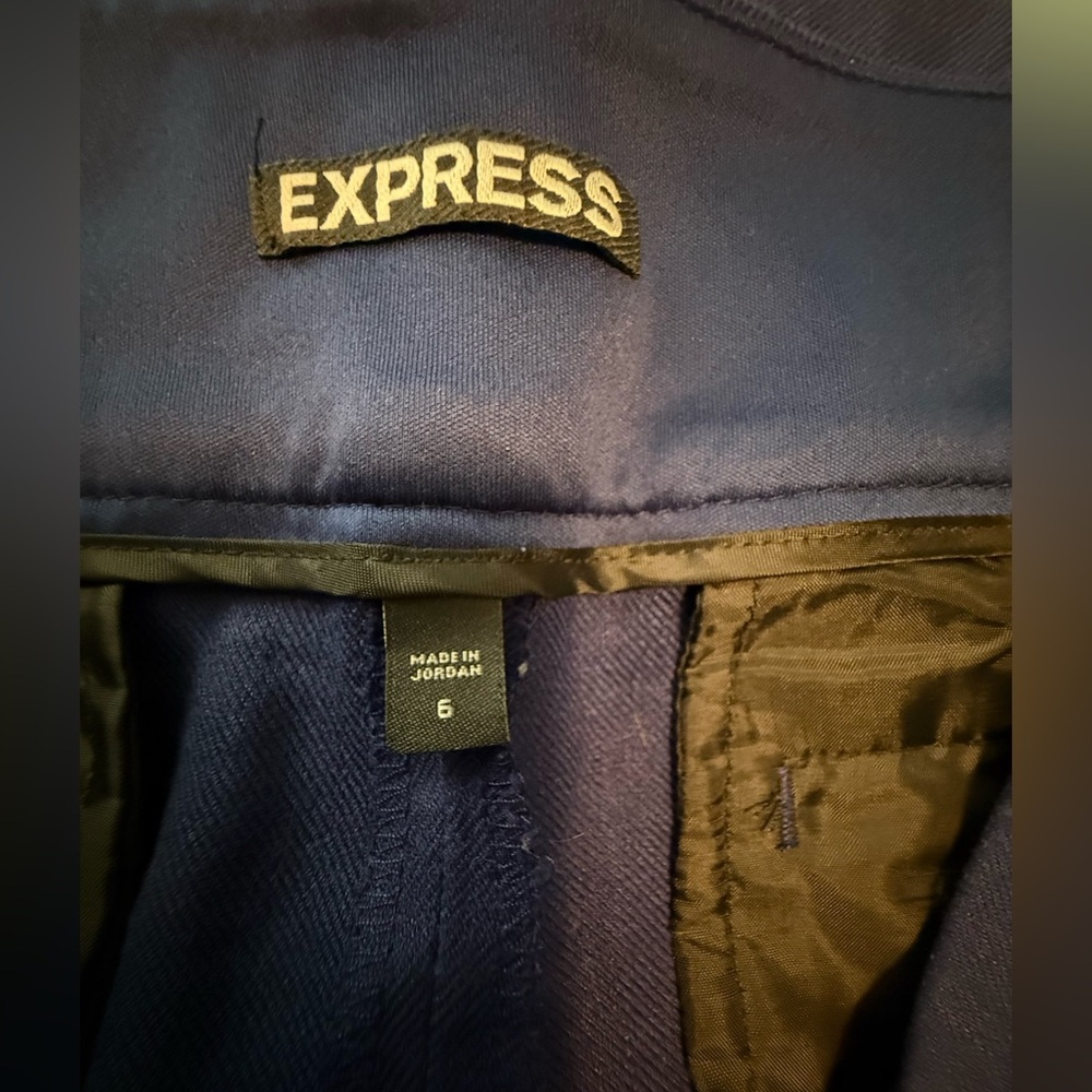 Express Women's Navy Shorts - Picture 7 of 8